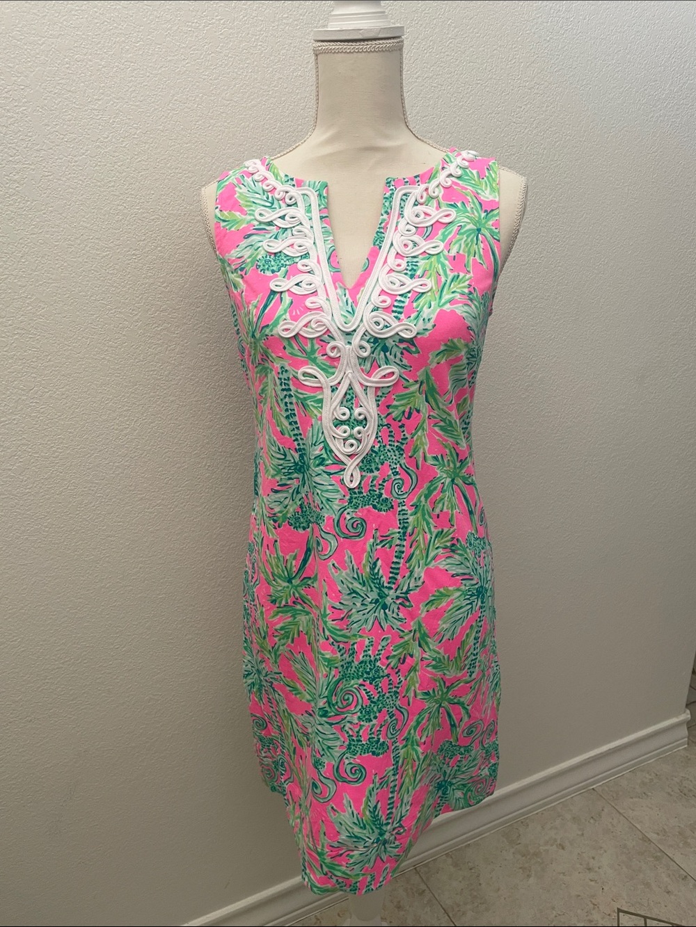 Lilly Pulitzer Women’s Pink Tropical Harper Shift Dress with White Trim